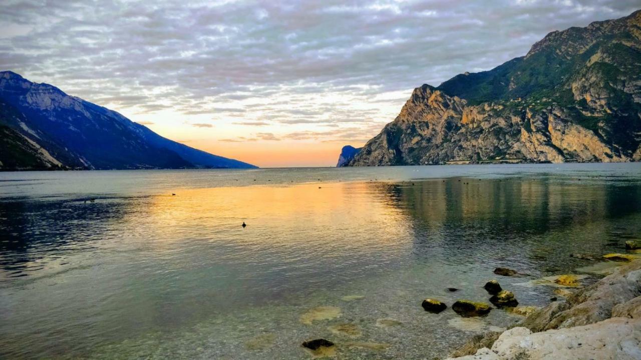 Appartamento Silvy Рива-дель-Гарда Экстерьер фото